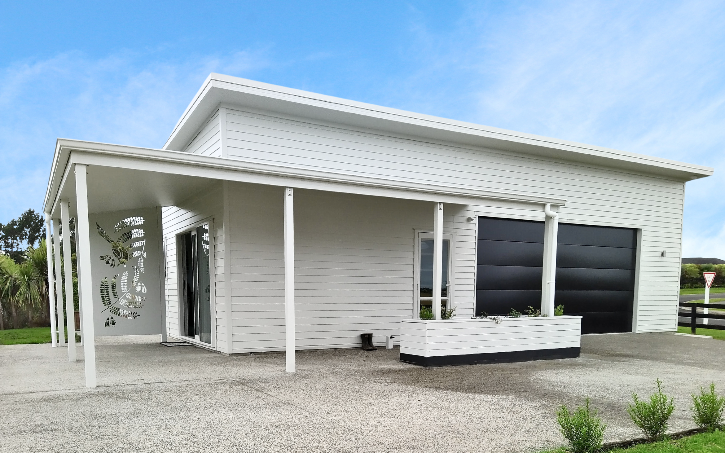 97 sqm 3m stud height custom garage and sleepout
